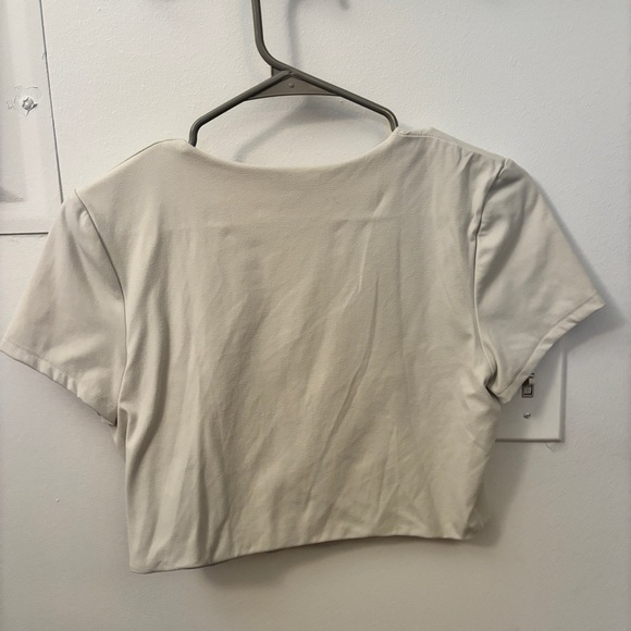5/$25 Off white crop top - Picture 4 of 5